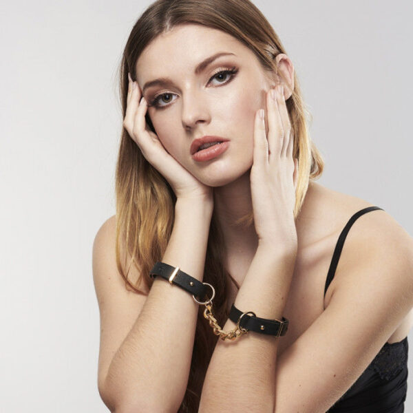 BIJOUX INDISCRETS MAZE  ESPOSAS BRAZALETES NEGROS - Imagen 3