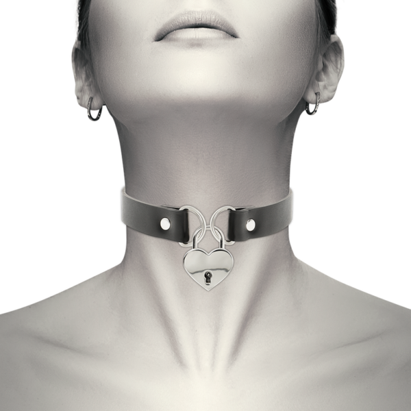 COQUETTE CHIC DESIRE COLLAR CUERO VEGANO ACCESORIO CORAZÓN CON LLAVE - Imagen 2